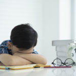 Children are tired of learning and sleepy.